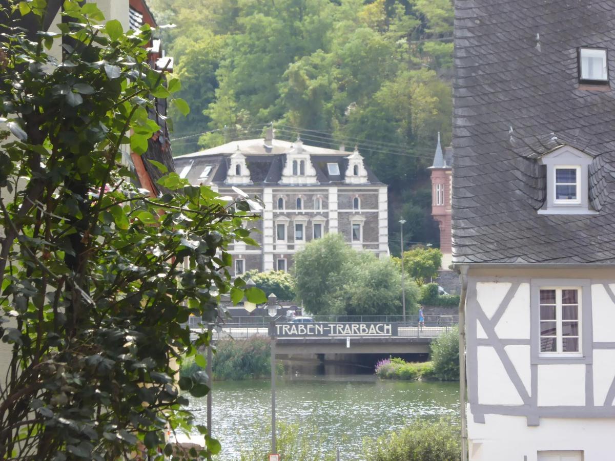 Neu Mont Royal Suiten 2 Bis 4 Personen Traben-Trarbach Kültér fotó